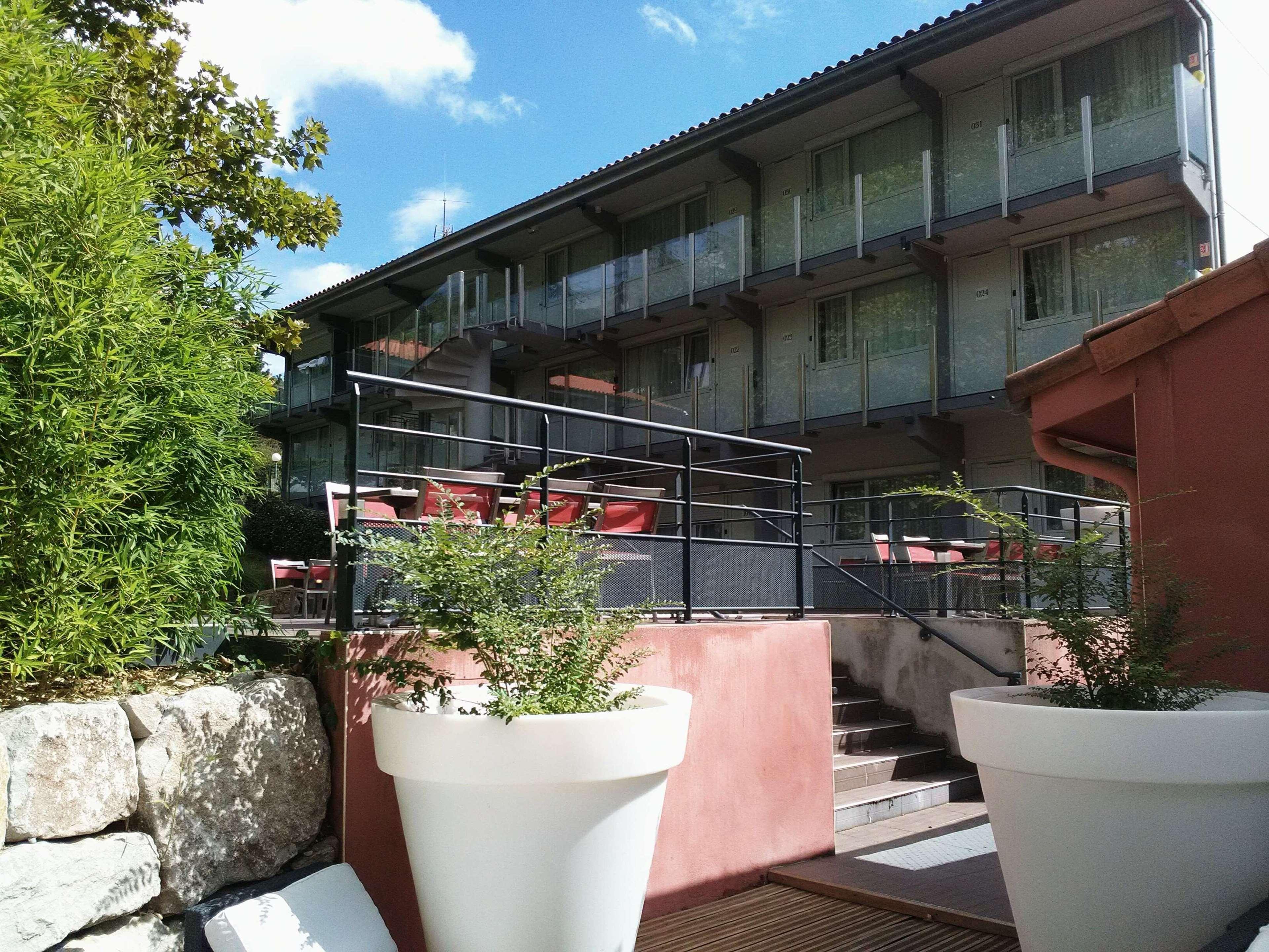 Kyriad Lyon Sud Sainte Foy Exterior photo